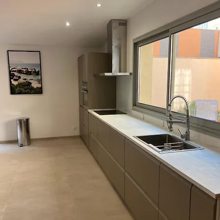 La Maison Des Filles *