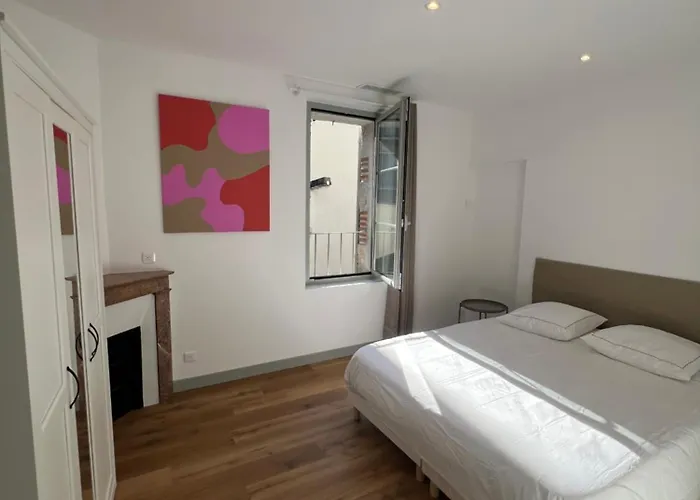 La Maison Des Filles *