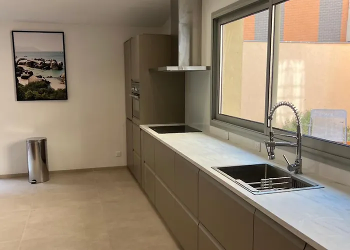 La Maison Des Filles *